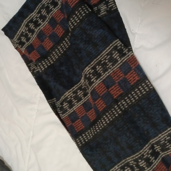 American Eagle scarf navy orange printed graphic Aztec design tassels used - Picture 16 of 16